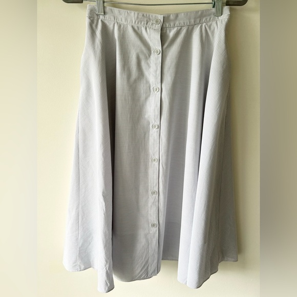 Uniqlo Striped Gray Midi skirt w/ buttons - Picture 1 of 6